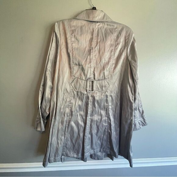 Lane Bryant Silver Gray Metallic Jacket size 20 women’s light weight button - Picture 2 of 3